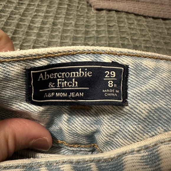Abercrombie Mom Jeans Size 8 - Picture 2 of 2